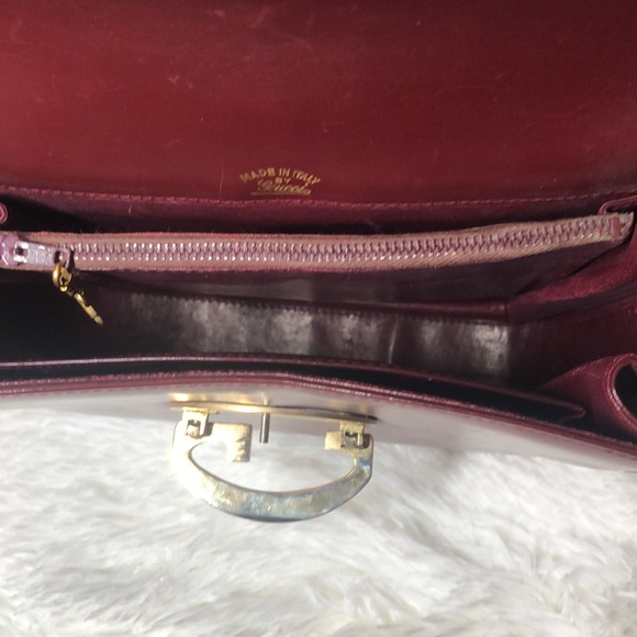 Vintage Gucci Leather Burgundy Maroon Shoulder Bag with Coin Purse - Picture 11 of 16